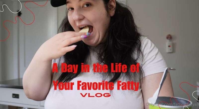 A Day in the Life of Your Favorite Fatty // Vlog  It’s your ..