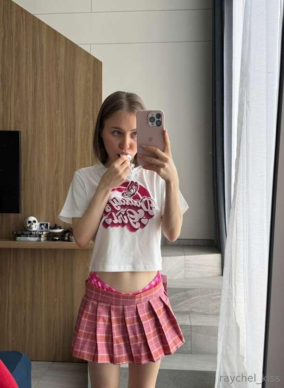 Pink mood for you! Does the color pink suit me or is it bett..
