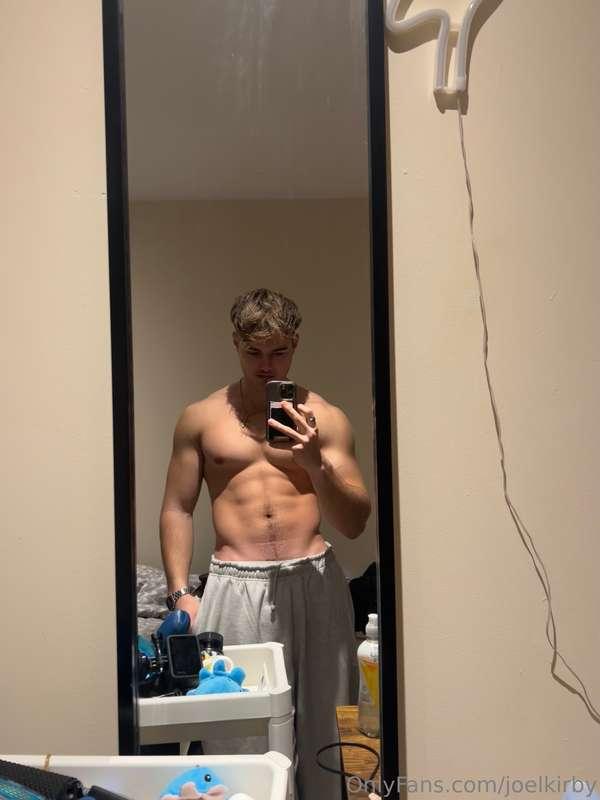 Cum in my DM’s now!