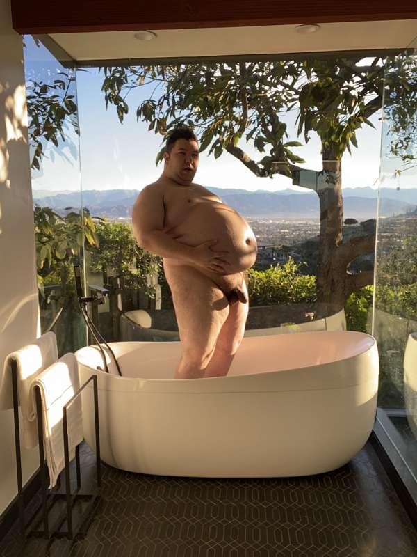 Watch me shower 🚿 full nude frontal 