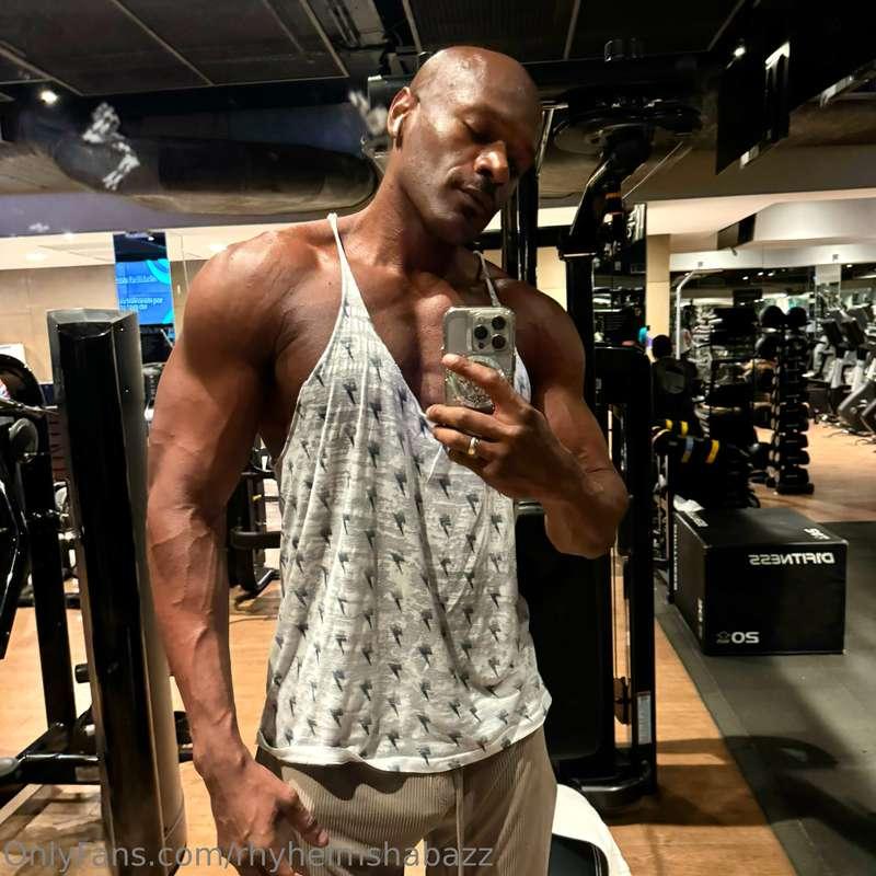 Gyming