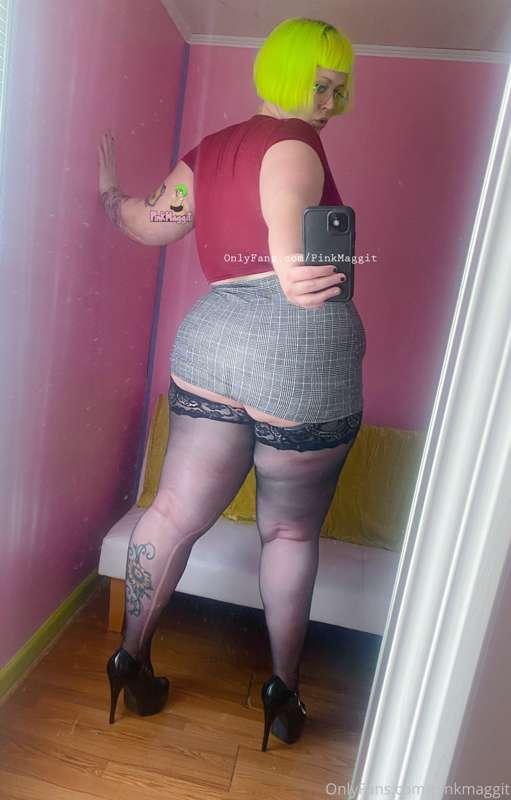 I’m 6’6” in these heels. Holy moly.