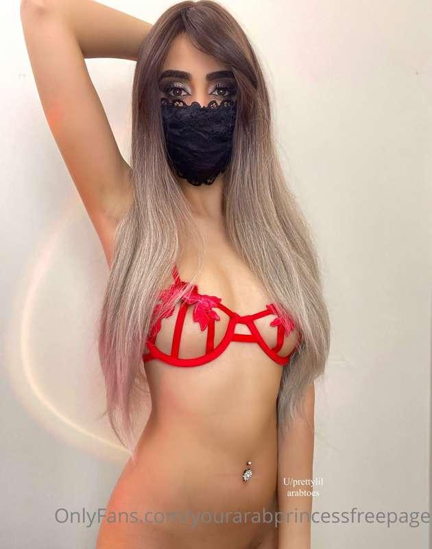 Waiting for you on my VIP baby❤️ @yourarabprincess