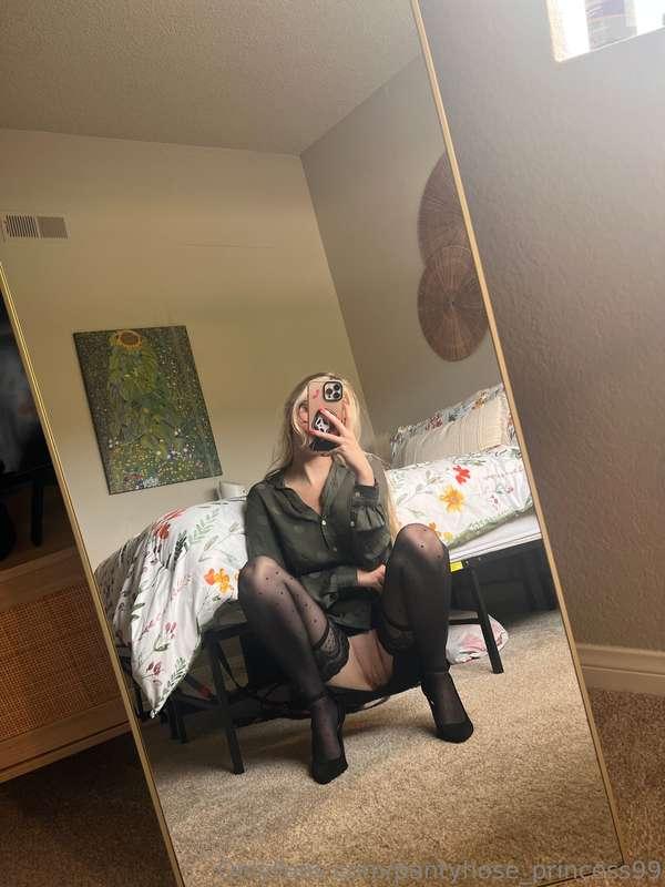 pantyhose_princess99 image #3