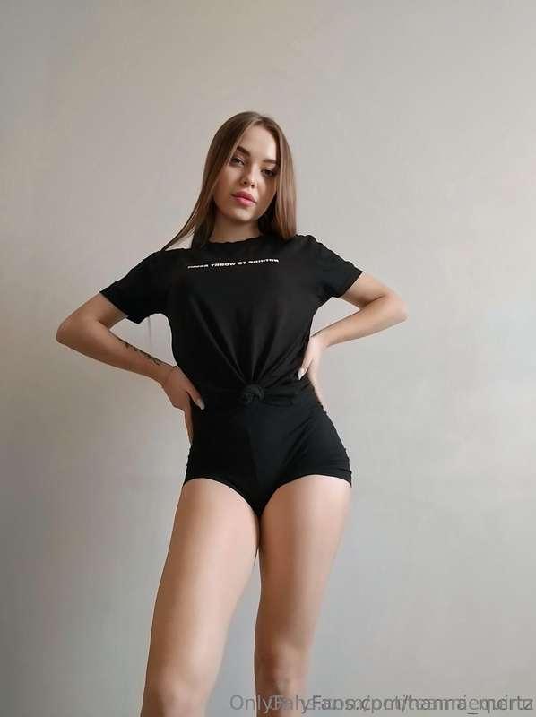 @hanna_mertz❤️ Amazing horny hottie loves cum on her face🥵😈 ..