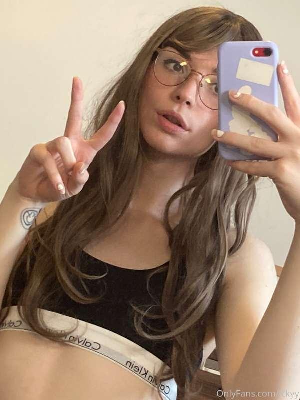 ickyy image #0