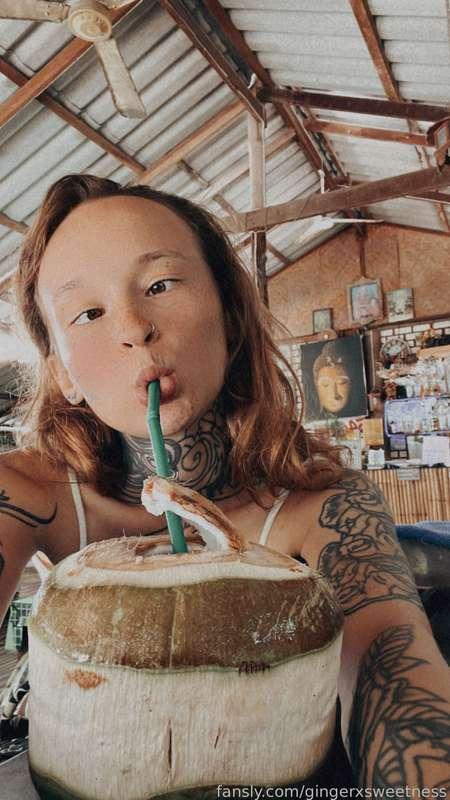 Delicious coconut 🥥😂

#fyp #skinny  #bisexual #nsfw #nude #petite #natural #body #blowjob #pussy #ass #girl  #redhead #anal #boygirl