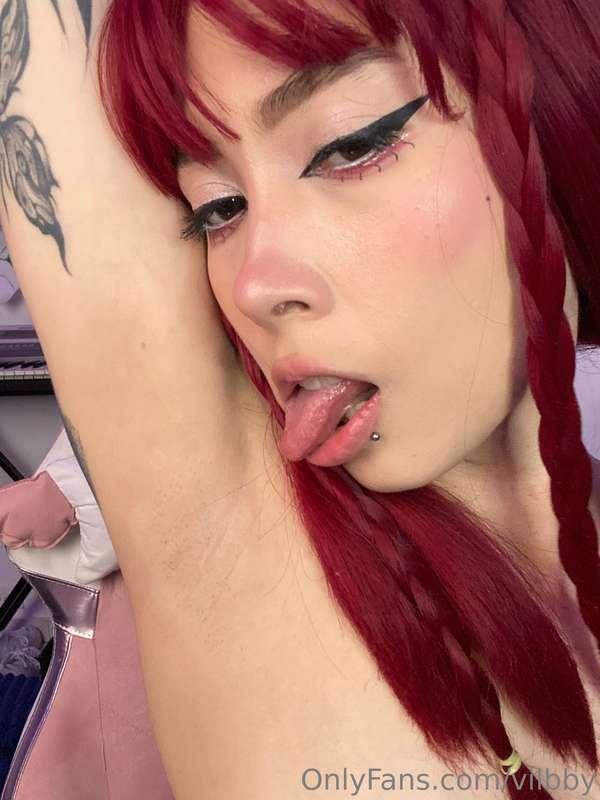 Someone here love armpits? 🎀