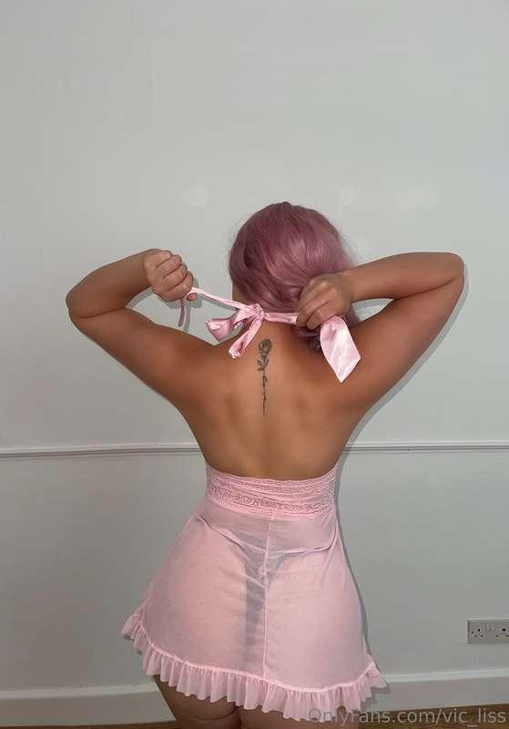 untying my dress, who wants to see?👀