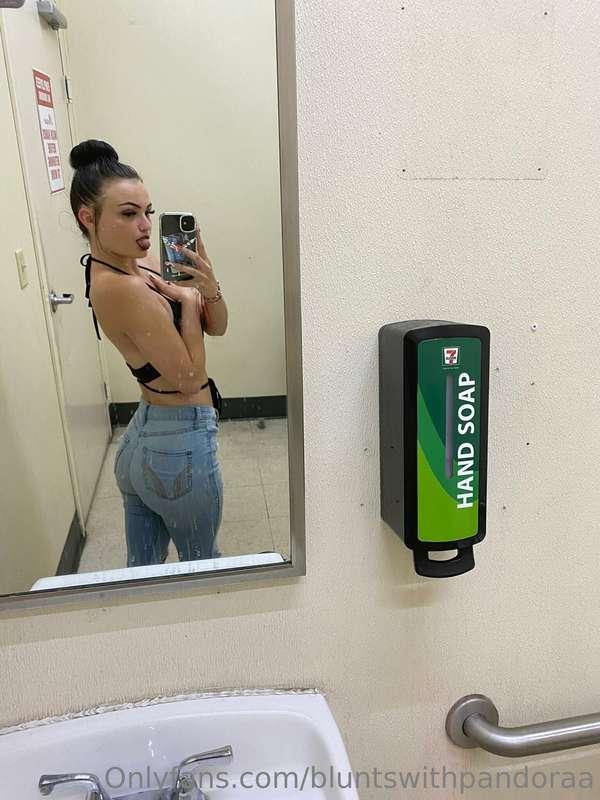 bluntswithpandoraa image #2