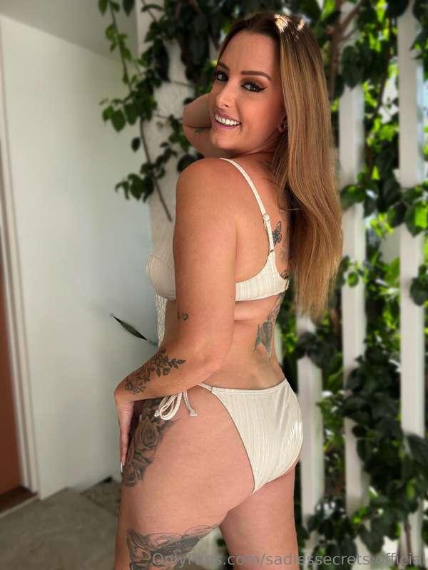 Do you like to watch it when we’re doing it from behind? 🍑