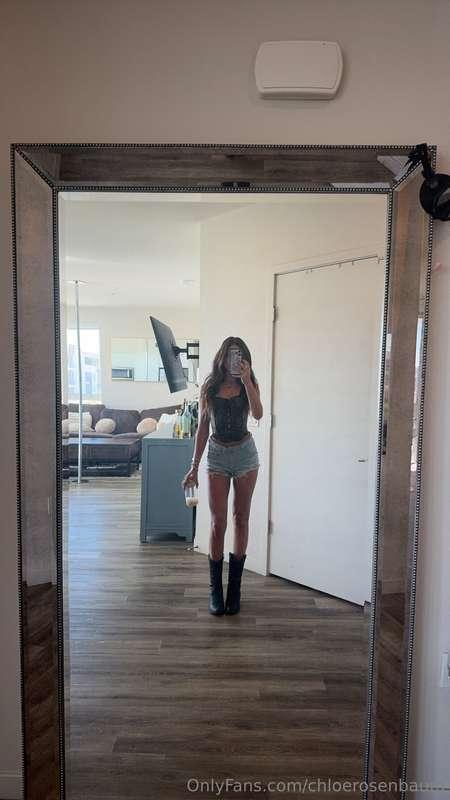 these boots give me confidence 😏