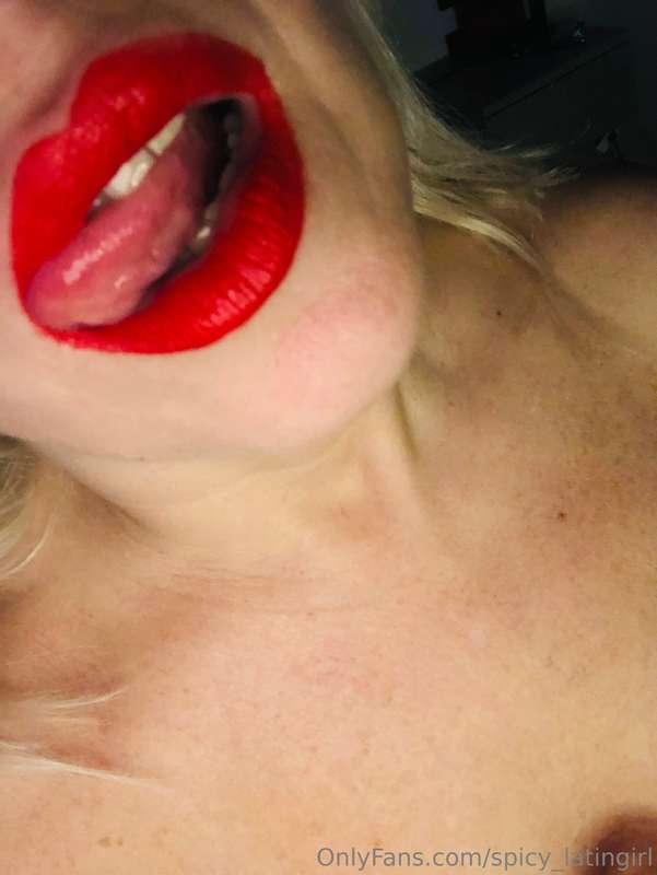 ## Can you fill my mouth?💋