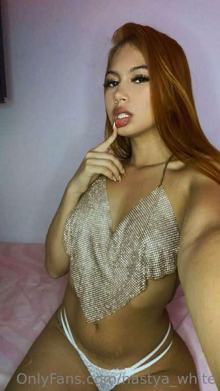 😈HORNY COLLEGE GIRL @emily_smith22 WILL FULL ALL OF YOUR DIR..
