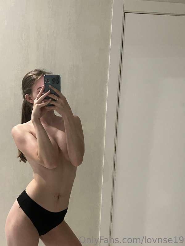 Do you like it when girls striptease for you?🔞🤤 Text me and ..