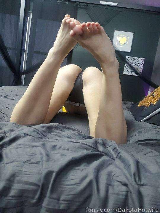 dakotahotwife image #132