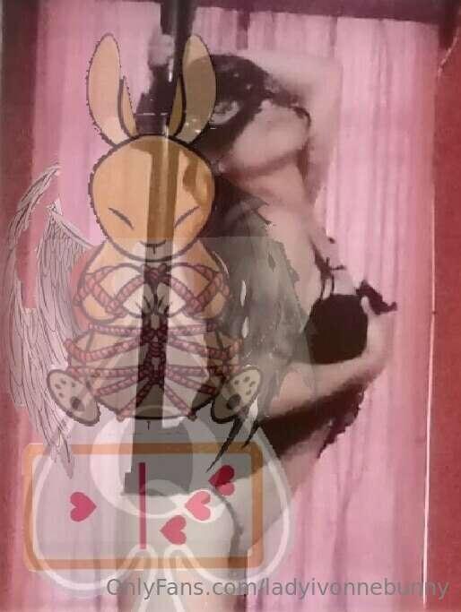 Quieres probar pero mis labios son veneno 
Veneno, corriendo..