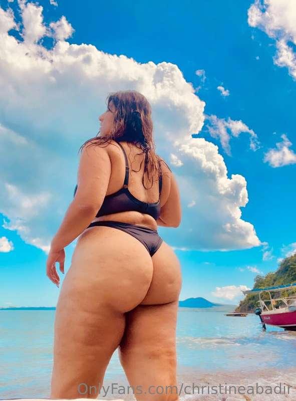 Suns out, buns out. ☀️