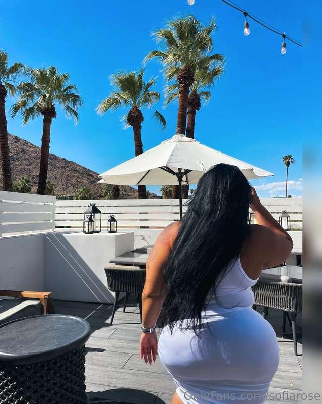 What do you think of this booty look?