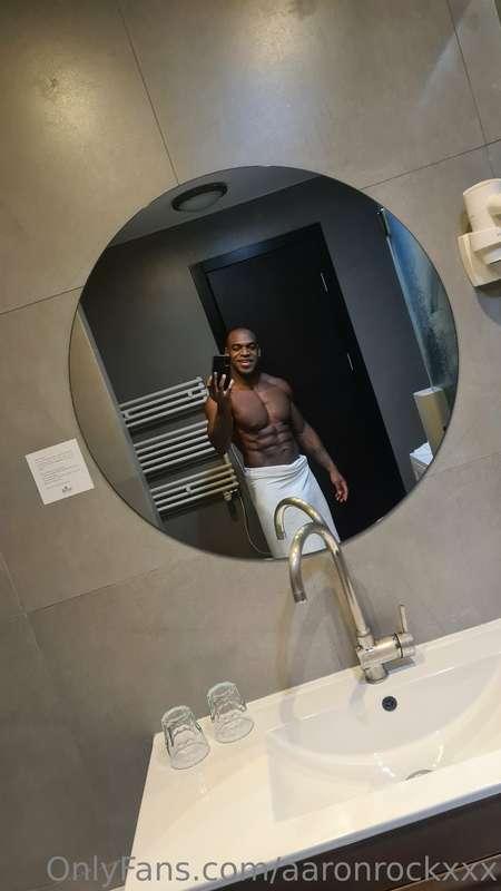 aaronrockxxx image #0