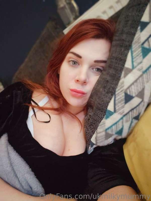 Got a bad belly today 😔 swipe across for boobies 😋