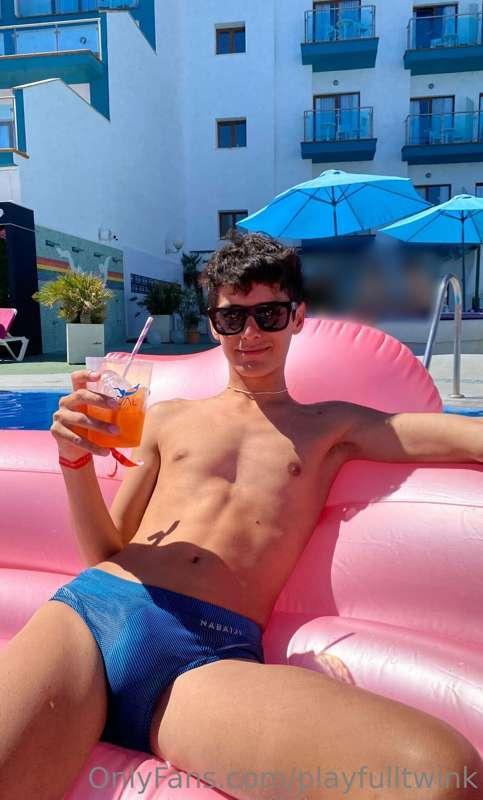 Typical Wednesday!! Cheers babes🥂