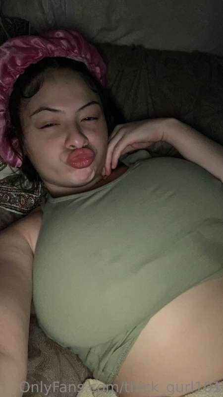 Who’s ready to see my milkers 😜