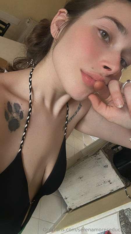 Vi piace il mio nuovo costumino chi me lo viene a togliere 😋..