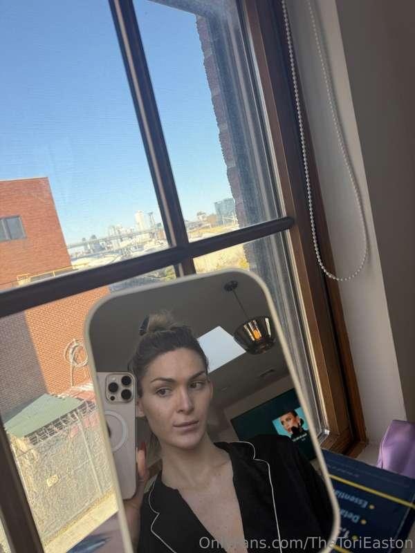 Good morning! Start your week with me baby 😚💕