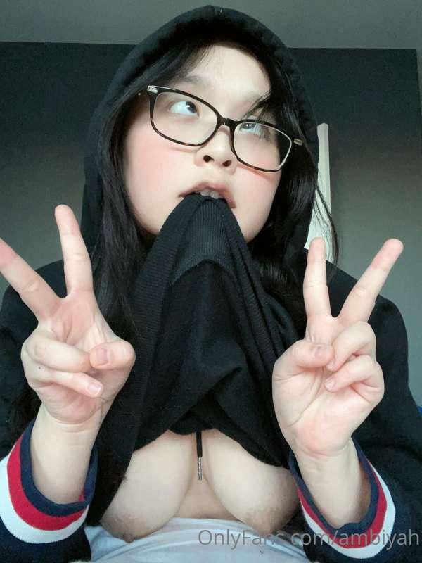 I’ll be making new content today~ if you would like to see s..