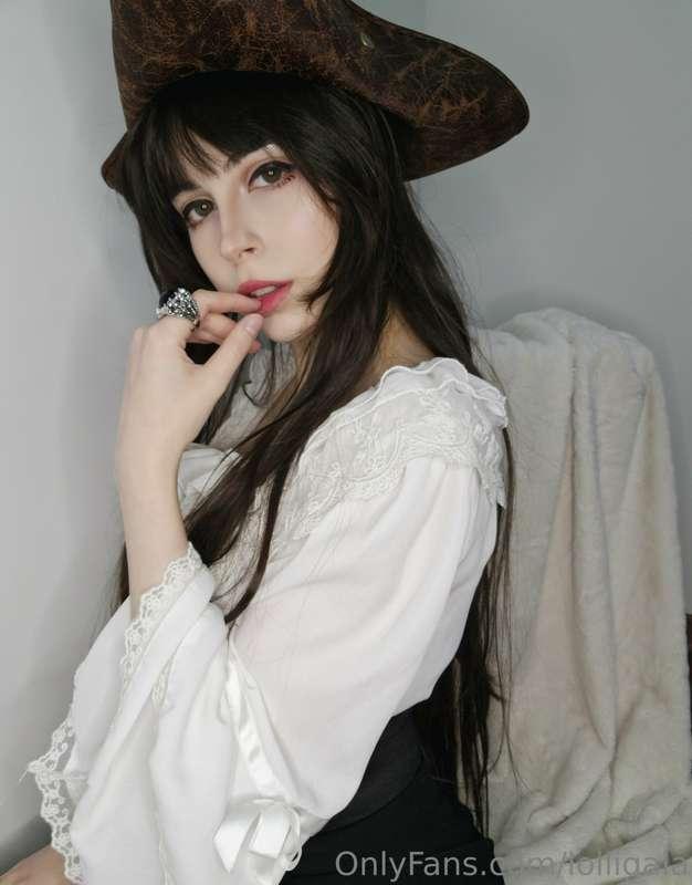 Sea Shanty -Amateur Lewd Gothic-

Who embarks with me in sea..