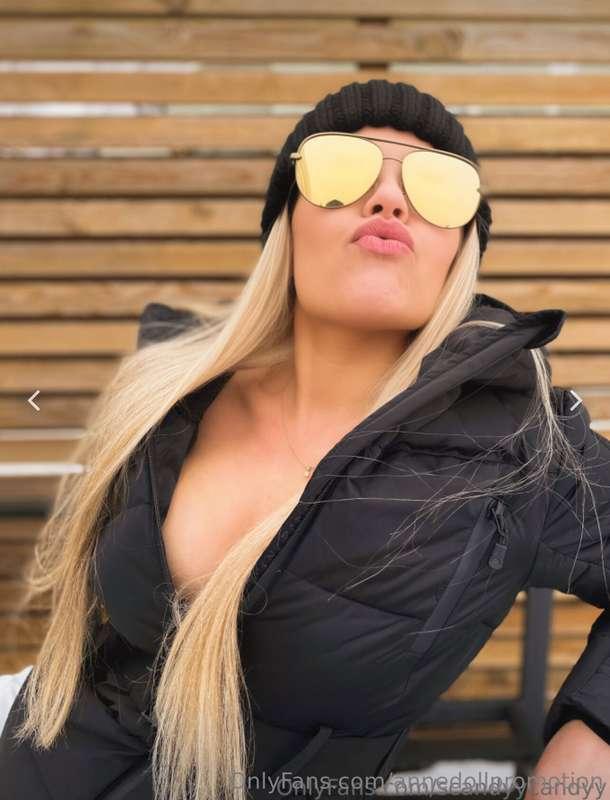 Check out this Scandinavian bombshell! 🤩🤤 She has a killer b..