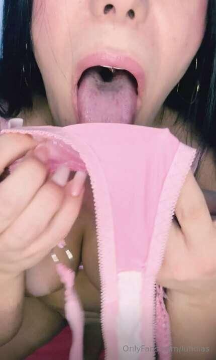 😈baby look how delicious I rub my cock🌶️ for you while I moa..