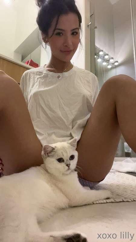 My whole universe 😻 Swipe then dm me ;)