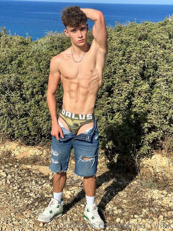 Fuck me in the woods 😈