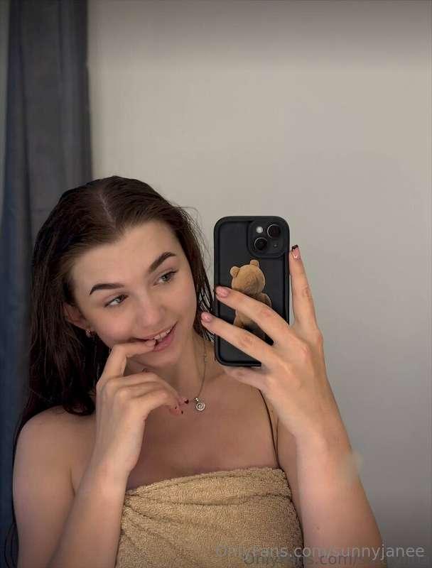 ❣️this sweet girl @sultrylina will warm you up and wake up y..