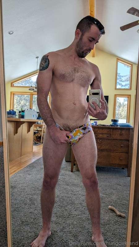 I found a few unposted speedo pics and thought they were sti..