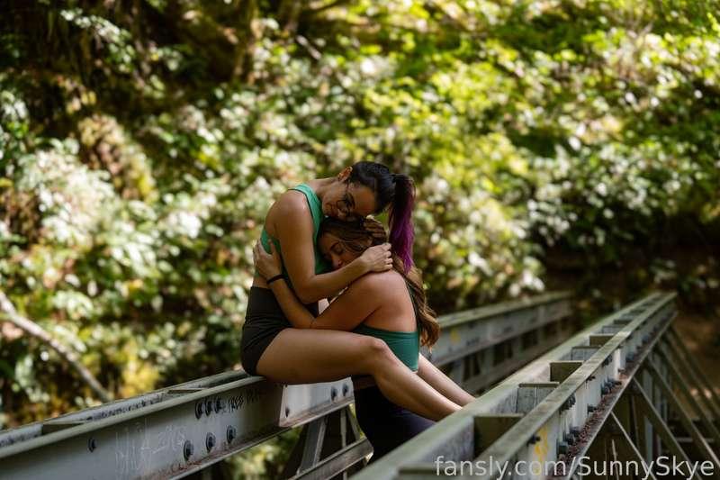 Just enjoying life with this cutie patootie (and her booty hehe check the last pic 🤭) @TabbyNoName 

#cute #fyp #girls #lesbians #bi #girlongirl #booty #outdoor #public #ass