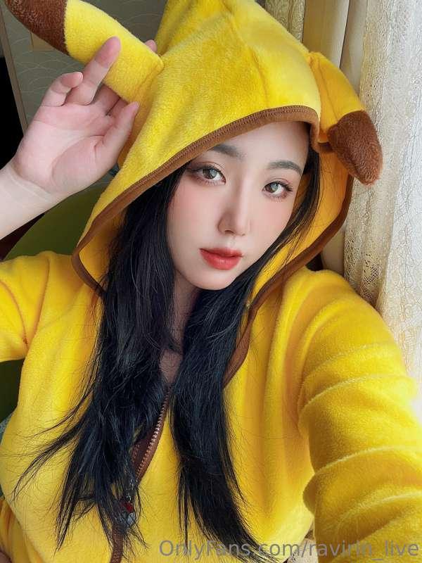 are you guys playing the new pokemon? ⚡️💛

新しいポケモンやってる?⚡️💛