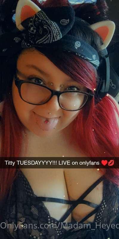 LIVE right here on onlyfans for TITTY TUESDAY! Cum control m..