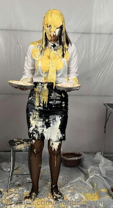 Who’s going to make reservation at my Sploshing restaurant? ..