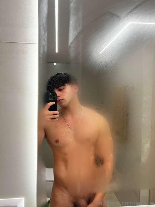 Shower wasn’t the only thing that was warm🍆