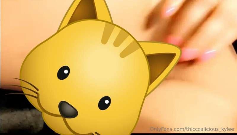 Here kitty kitty
I mean here Daddy Daddy... you wanna lick.❤..