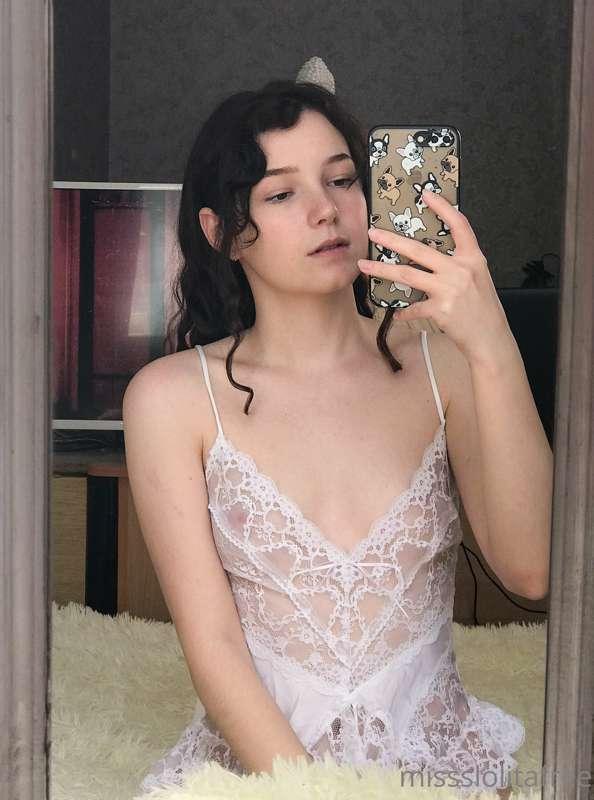 Mirror, mirror on the wall.. who’s the cutest of them all