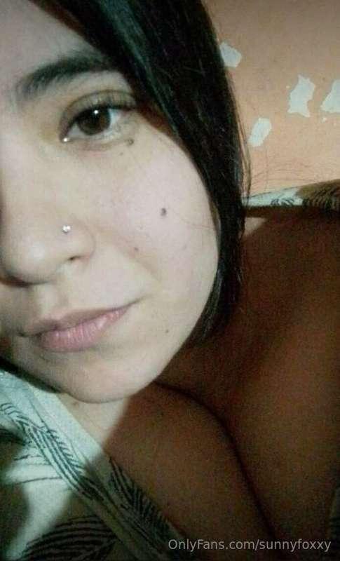 this simple girl @sasha.dulce will warm you up and wake up y..