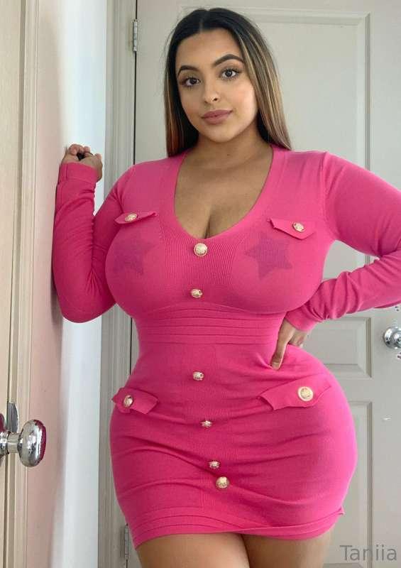Think my dress is abit see through today 🤭 Message me to see..