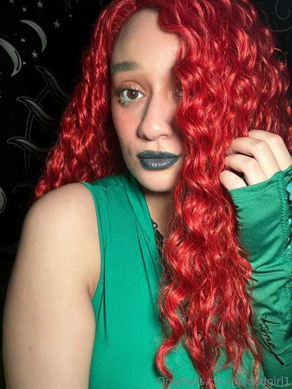 Let me be your poison baby 🧪