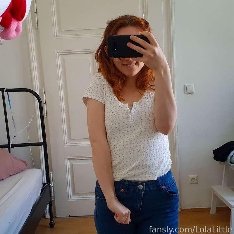 hi ... can we be friends?^^


#shy #cute #girl #excited #young #barelylegal #smoll #teen #teenager #fyp