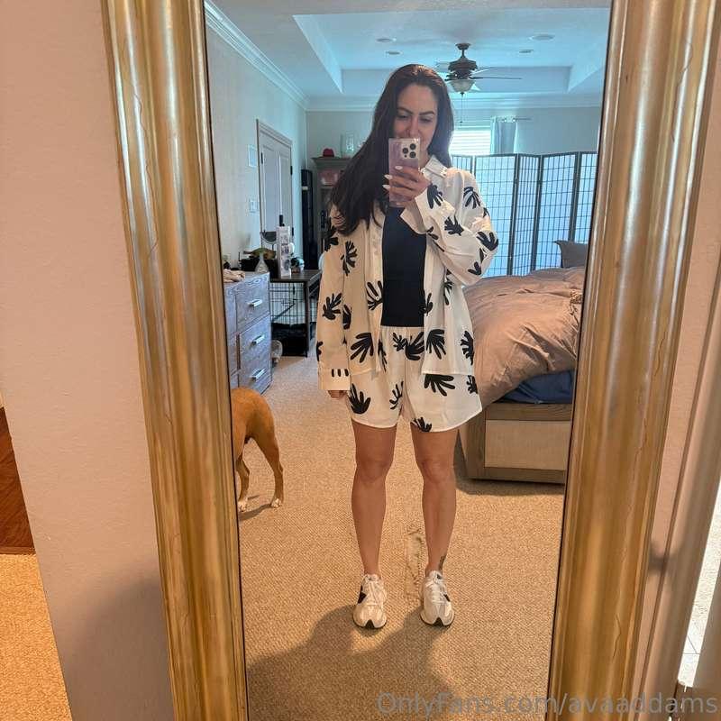 Stepping out of my comfort zone with this outfit! What do yo..