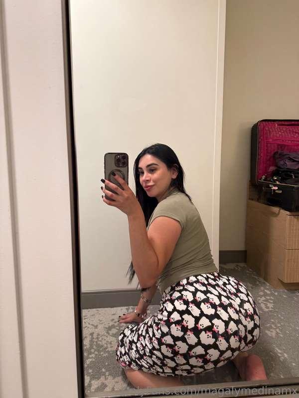 Imagíname montada sobre ti, moviéndome hasta perder la cabez..